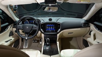 Boutique maserati paris shop